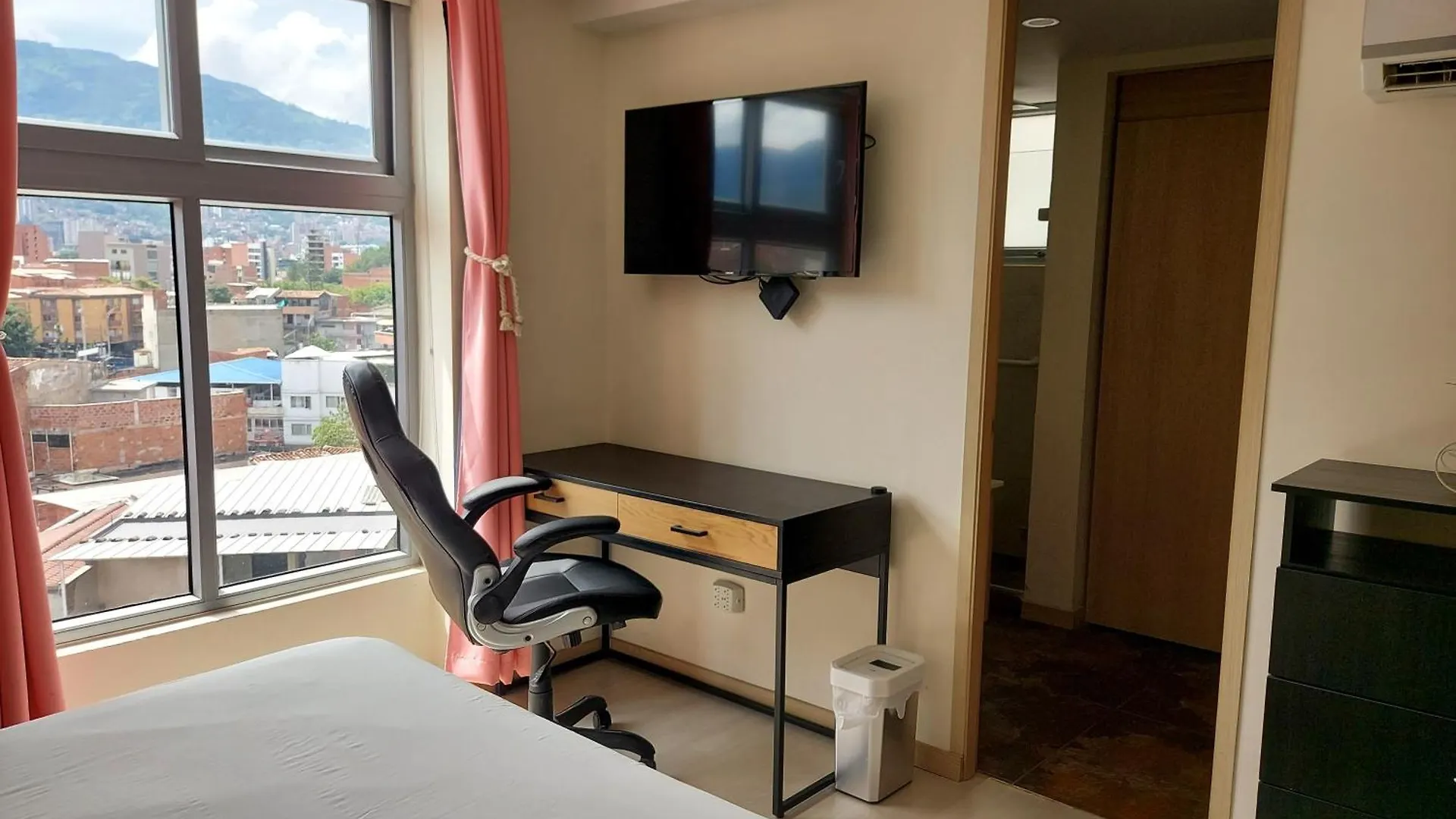 All Inclusive Suites Medellín 0*,  Colombia