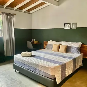 Casa Mosaiko Patio Bonito Medellín